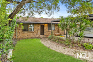 3 /  108a Ewing Road, Woodridge