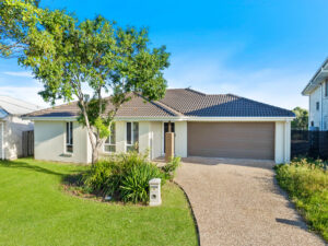  52 South Quarter Drive, Loganlea