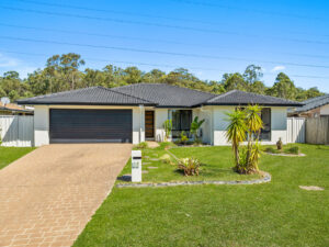  15 Weir Close, Berrinba