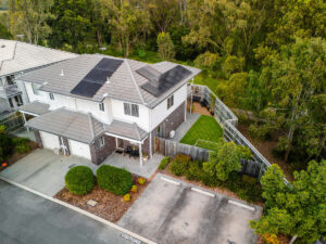55 /  70-90 Clearwater Street, Bethania