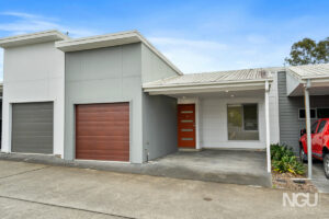  12 Parkside Mews, Loganlea