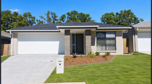  31 Sunstone Court, Logan Reserve