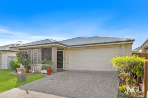  4 Coralina Crescent, Logan Reserve